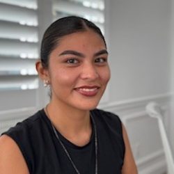 Headshot of Karen Mendoza